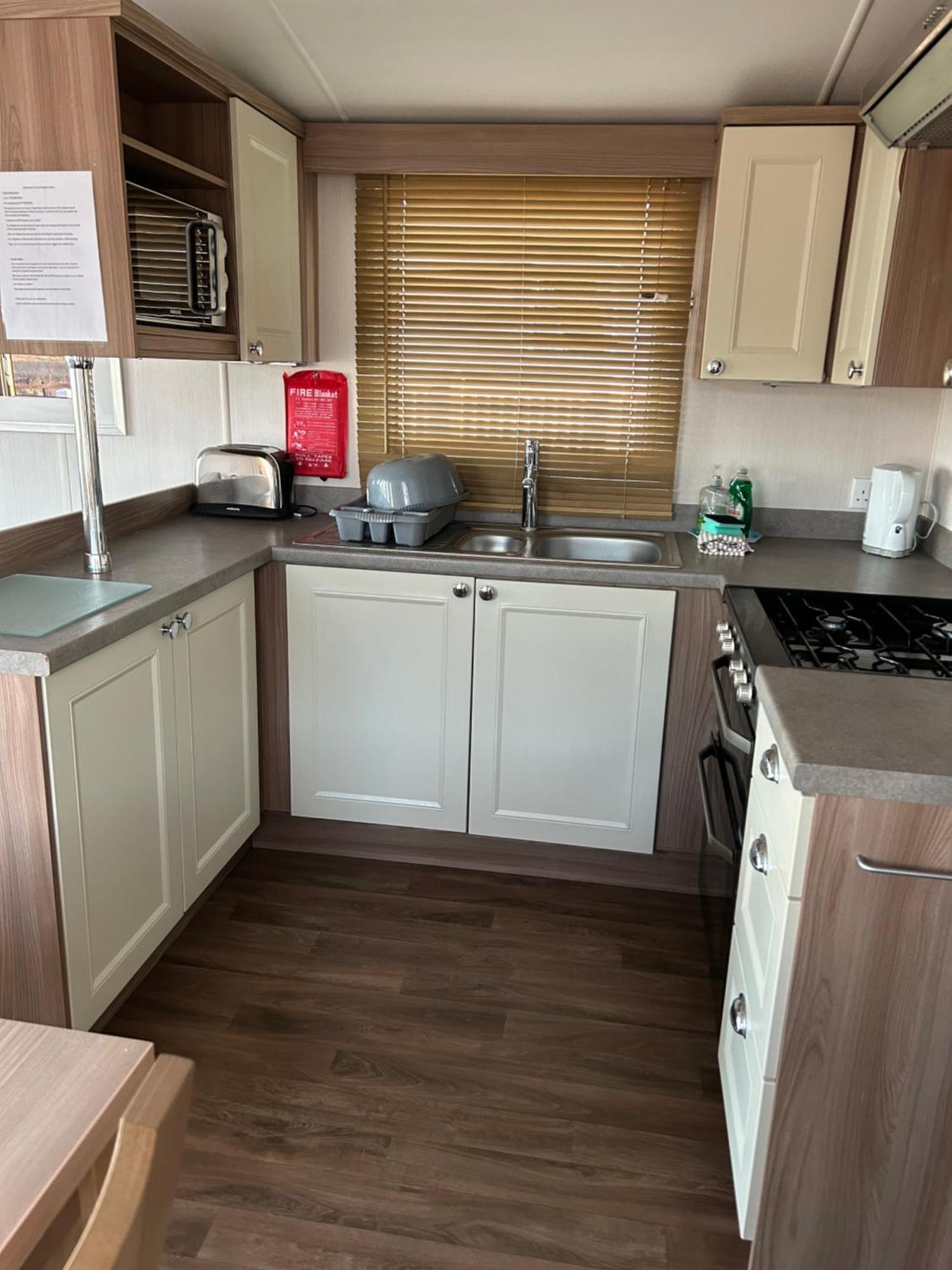 3 Bedroomed Caravan With Amazing Sea Views! Скарборо Екстер'єр фото